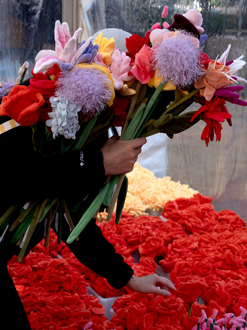 Cj hendry's flower market returns to NYC, this time at rockefeller center