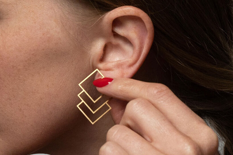 Tesoros de joyería de tiendas Designboom desde anillo completo hasta collares estampados en 3D