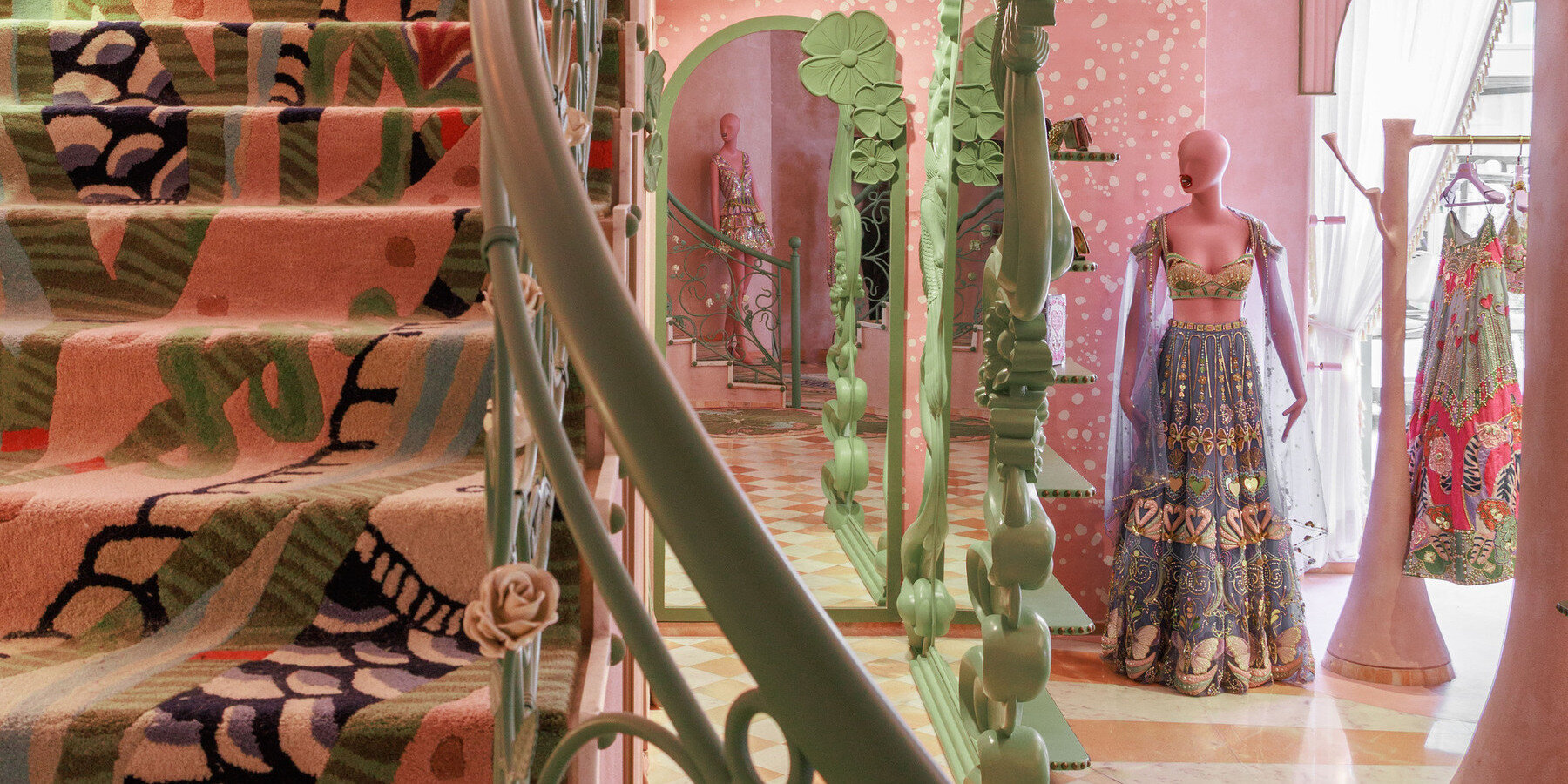designhex-fairytale-papa-dont-preach-delhi-flagship-store-designboom-1800-3