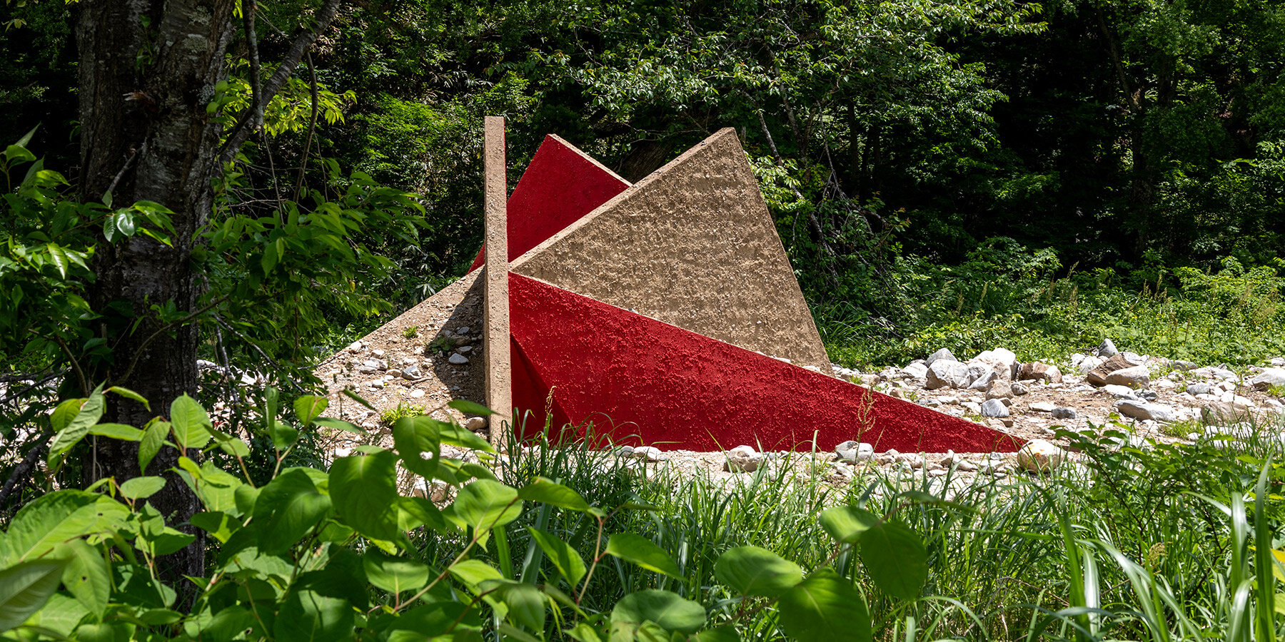 geometric-triskele-form-earth-hajime-yoshida-architecture-shrine-japan-designboom-large01