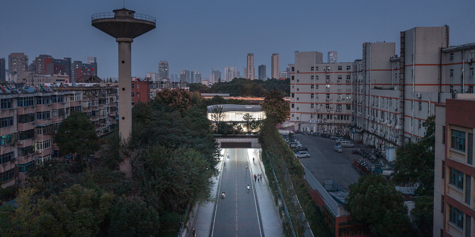 heimat-architects-curved-elevated-structure-ustc-learning-center-china-designboom-1800-3
