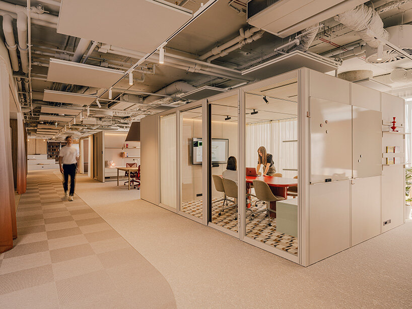 szymon rychlik details how mute pioneers smarter modular office designs