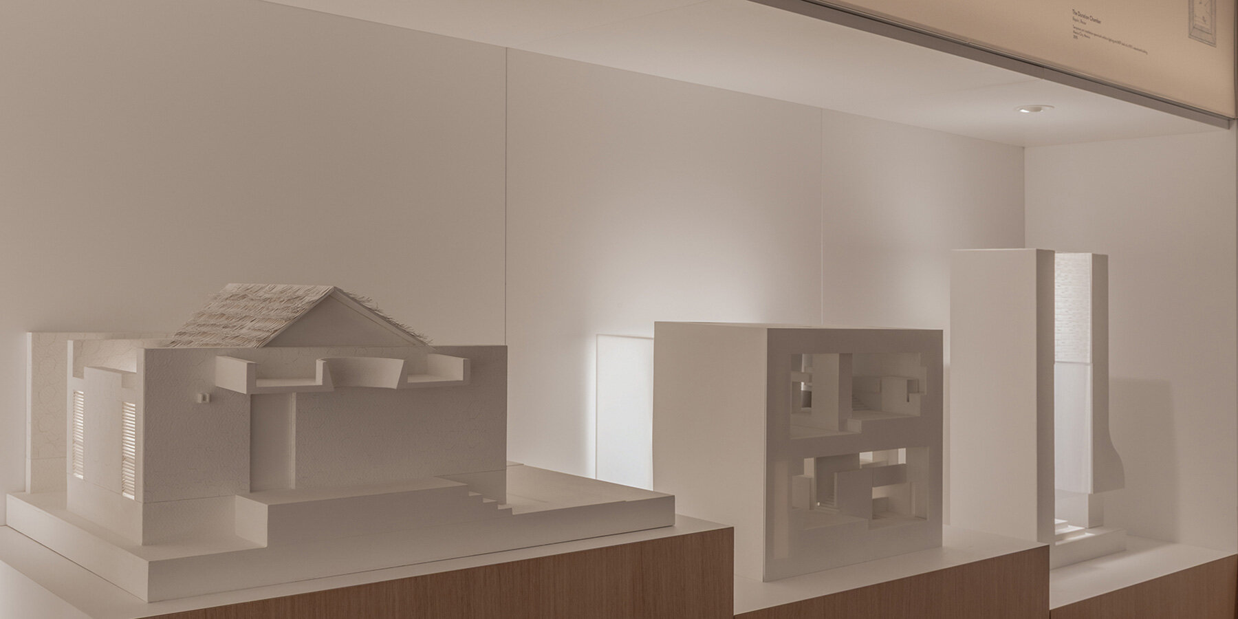 materia-gustavo-carmona-crafting-atmosphere-exhibition-venice-designboom02