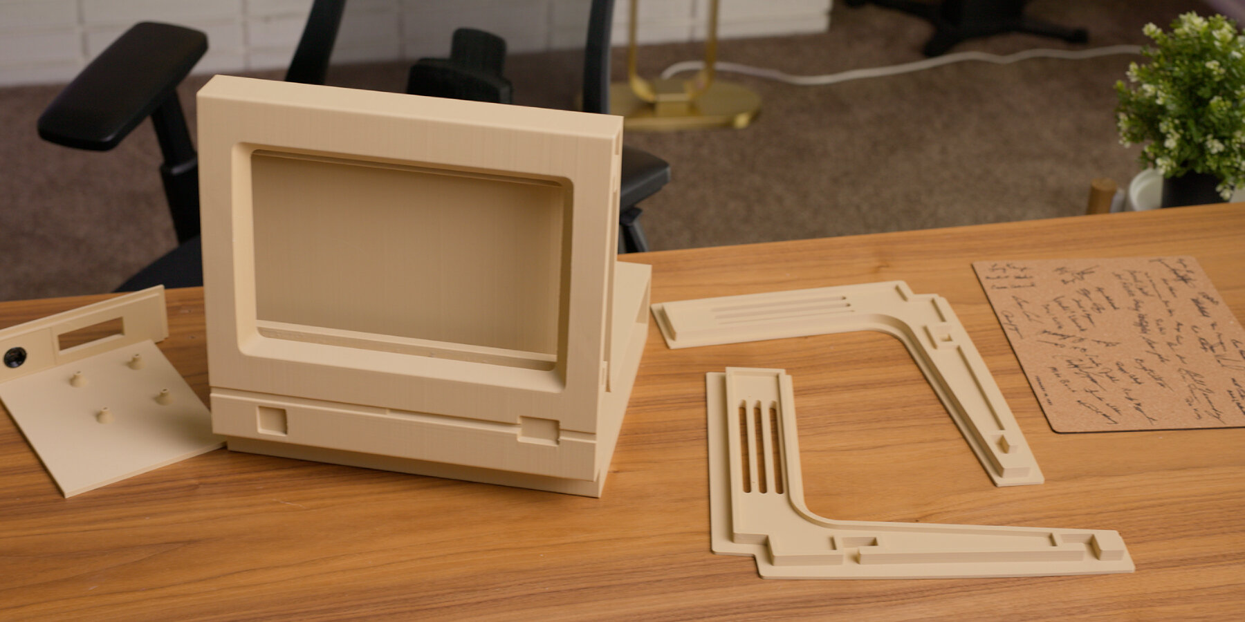 modernized-1984-apple-macintosh-3D-printed-case-macOS-raspberry-pi-snazzy-labs-designboom-ban
