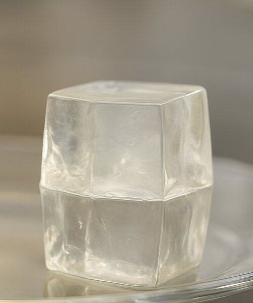 researchers turn to hardened gelatin as substitute for non-melting, reusable ice cubes