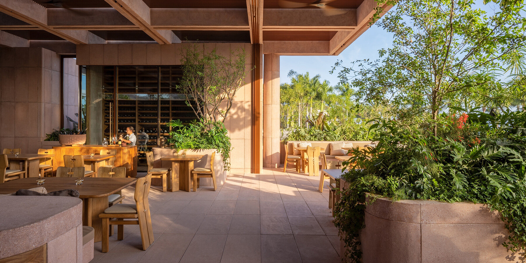rubra-sand-toned-monolithic-restaurant-ignacio-urquiza-ana-paula-de-alba-mexico-pacific-coast-designboom-1800-3