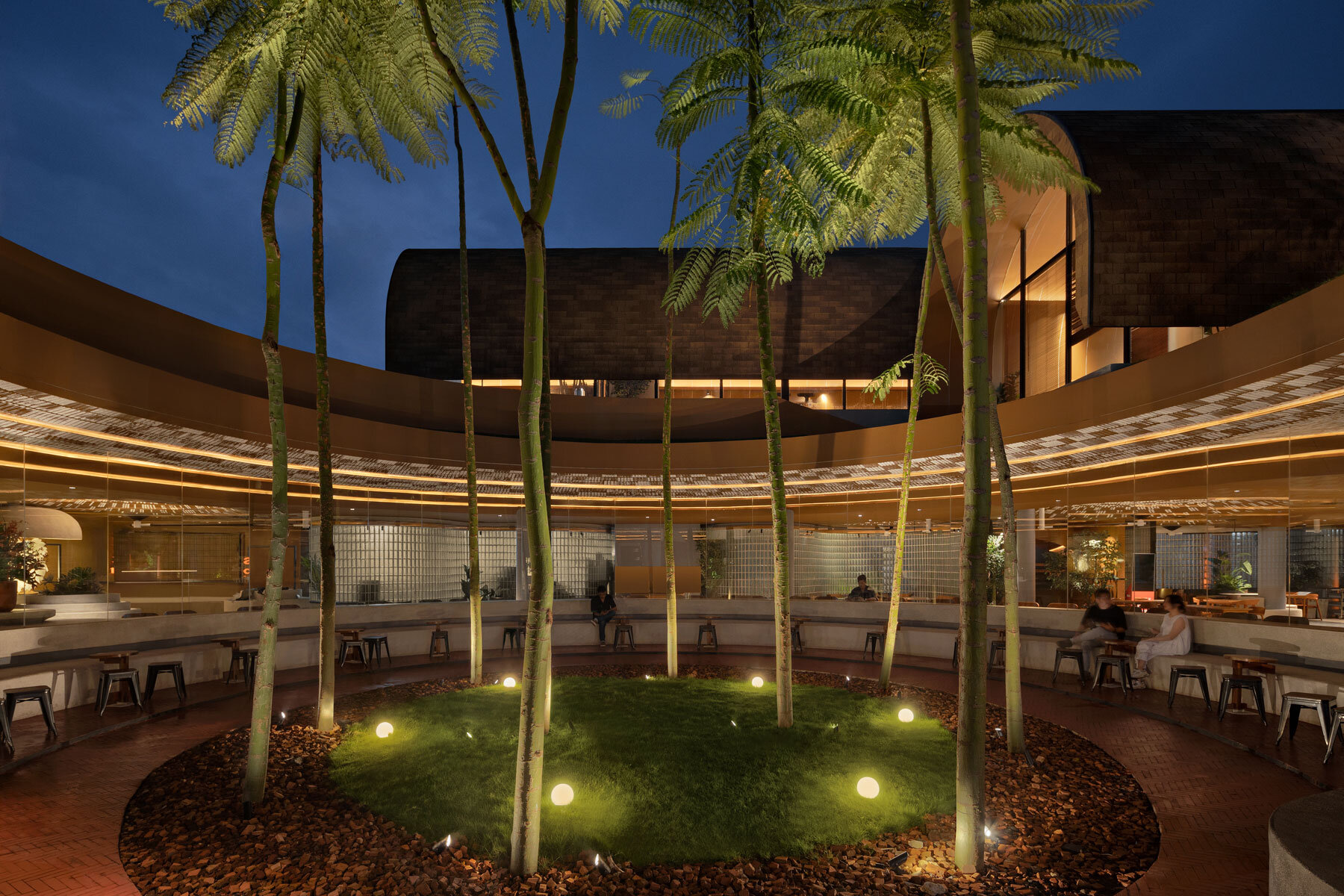 shelters-on-slope-ss-garden-rad-ar-commercial-garden-jakarta-indonesia-designboom-1800-4
