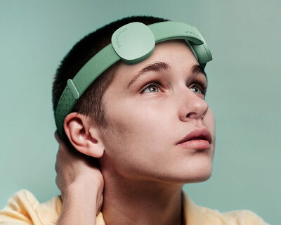 'sometimes' is a wearable head device that sends electrical signals to lower people's stress
