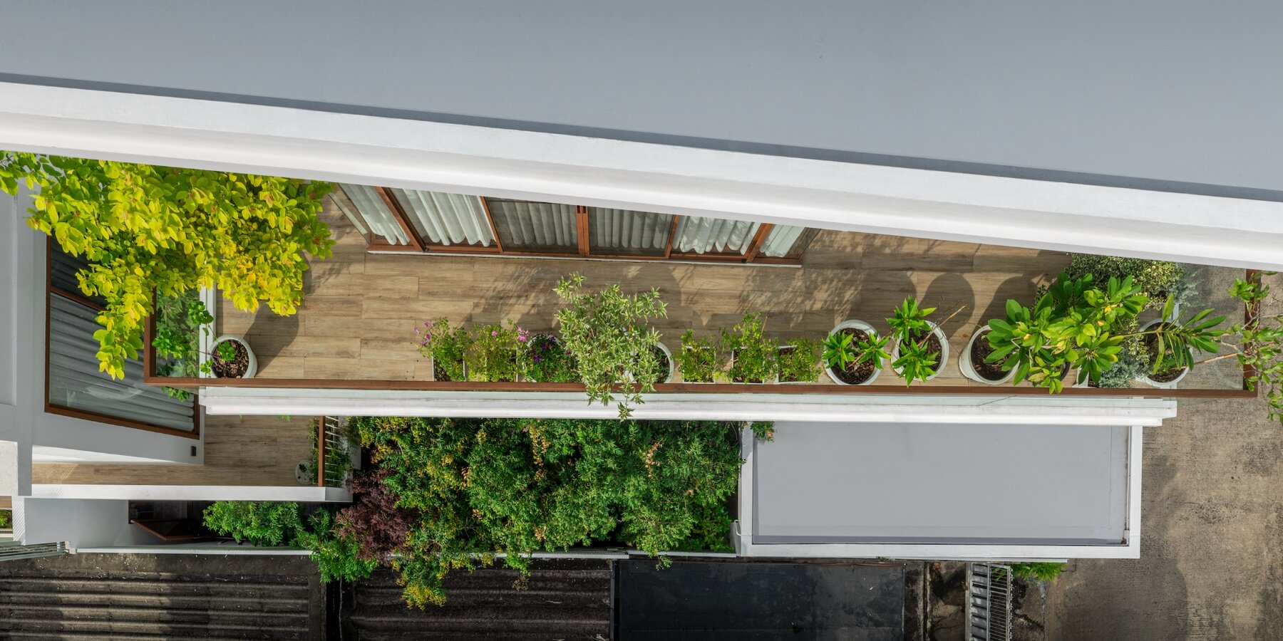 4396-floating-garden-house-seniors-flat12x-bangkok-designboom-1800-2