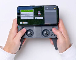 MCON’s attachable smartphone controller slides up to reveal buttons for on-the-go gaming