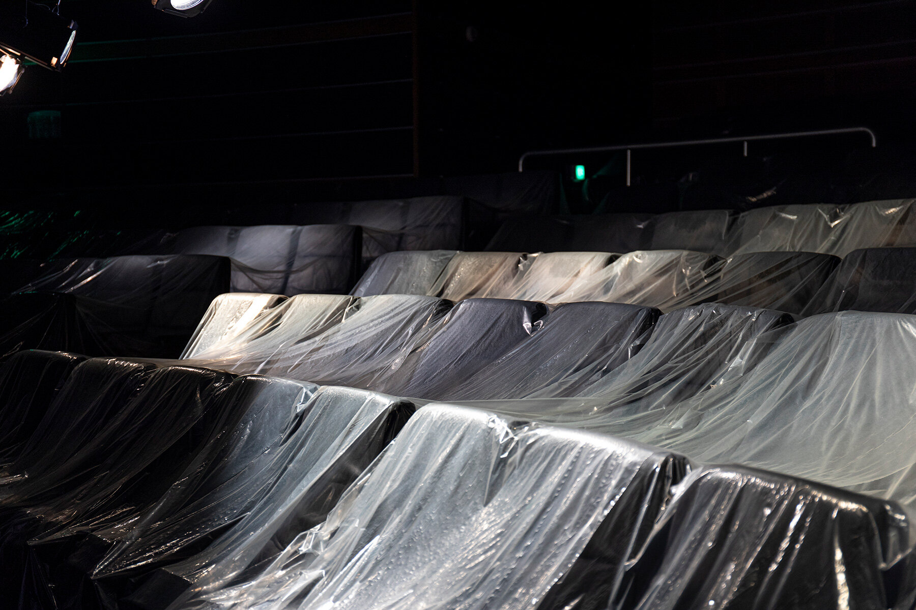 adrian-villar-rojas-seoul-art-sonje-center-decomposing-ecosystem-language-enemy-designboom-large01