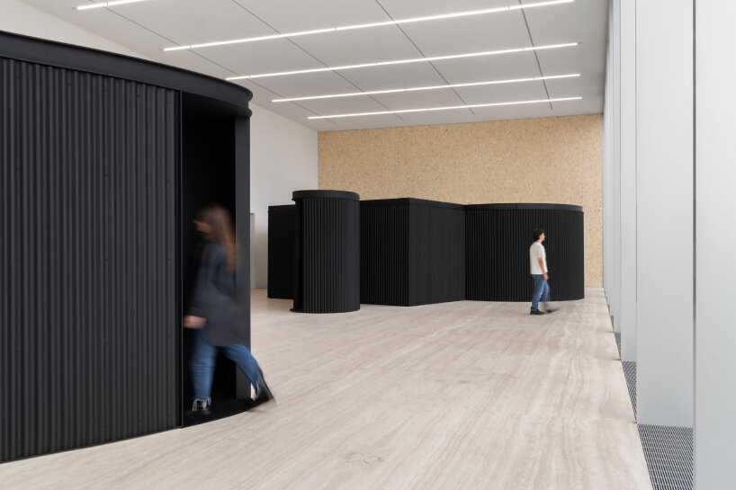 view of the structures on the eighth floor of the Torre building