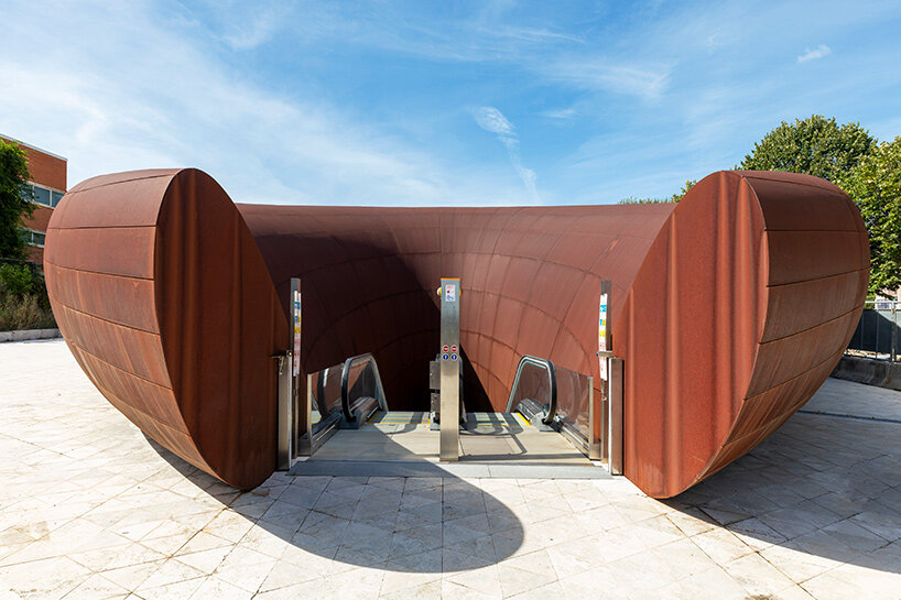 Anish Kapoor Naples Station
