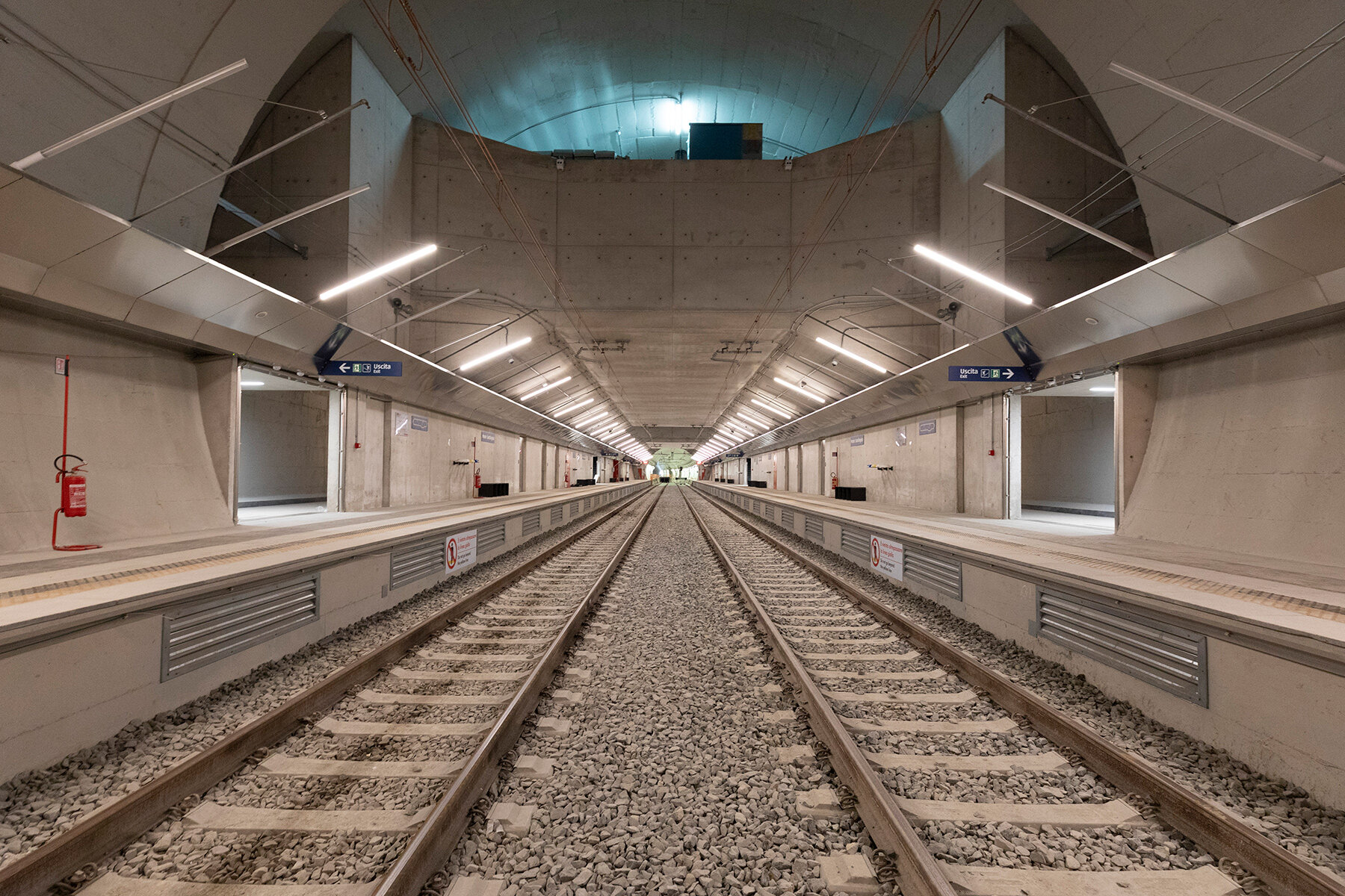 anish-kapoor-monte-sant-angelo-station-naples-italy-designboom-08a