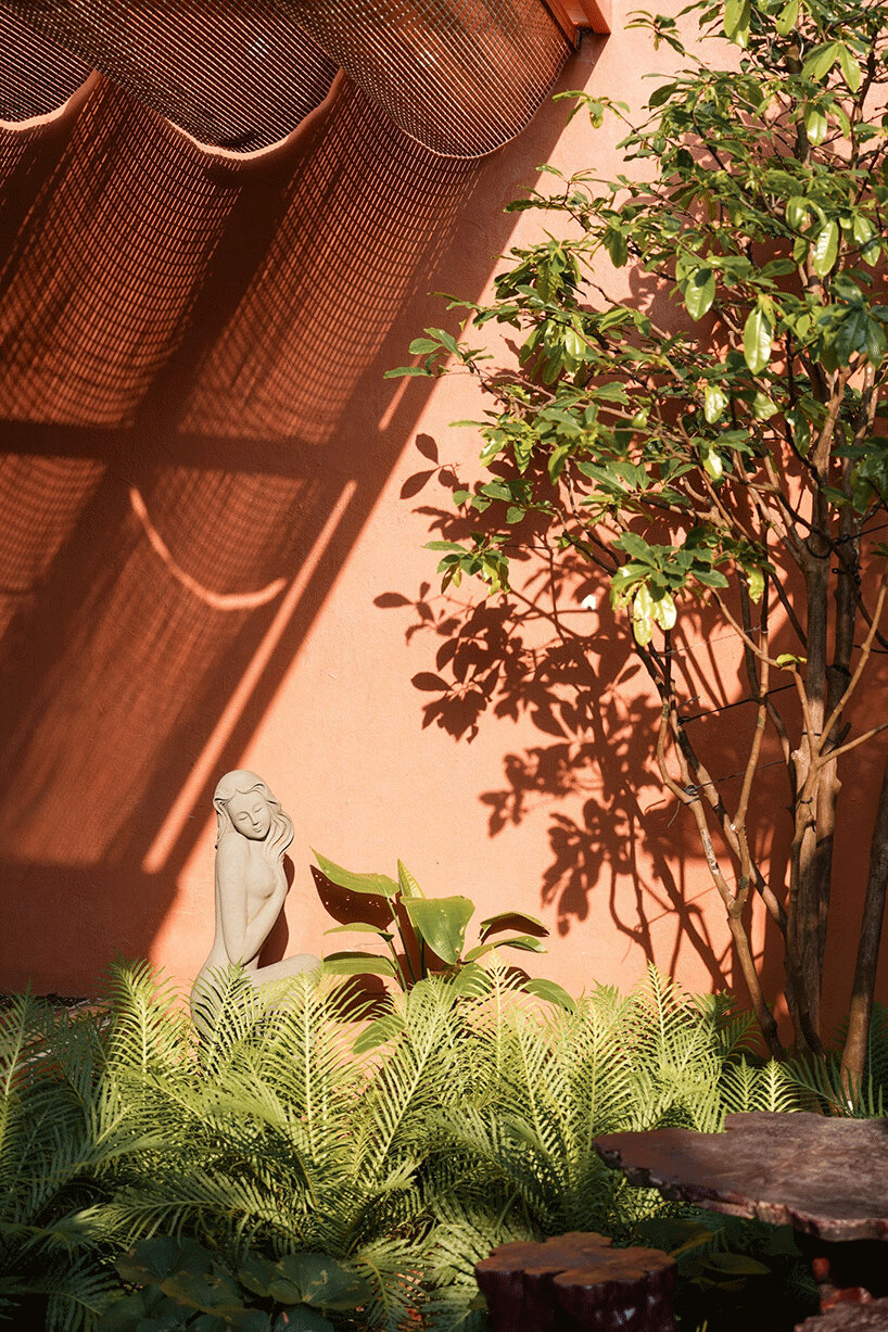 Estudio de campo vietnamita de ladrillo transpirable Hogar de múltiples generaciones