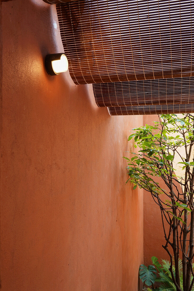 Estudio de campo vietnamita de ladrillo transpirable Hogar de múltiples generaciones