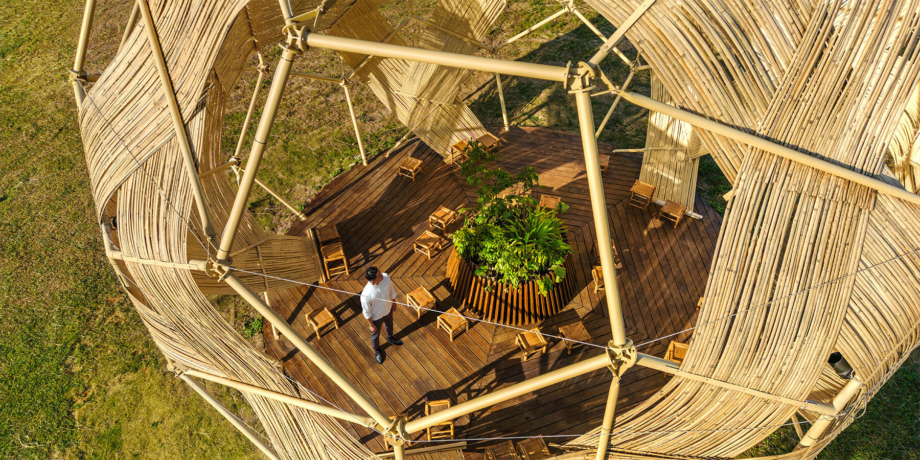 cheng-tsung-feng-meeting-dome-spherical-installation-fugang-taoyuan-taiwan-weaving-bamboo-designboom-1800-1