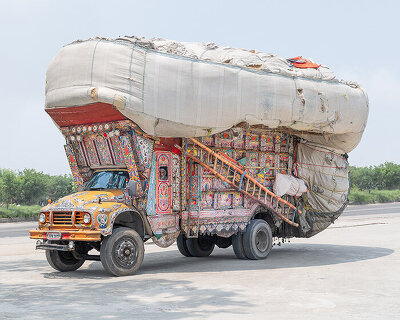 christopher herwig captures the dazzling designs of south asia's trucks and tuk tuks
