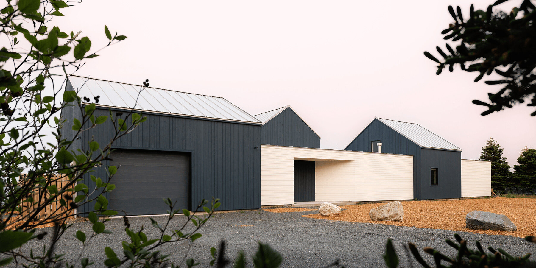 coleys-point-house-woodford-architecture-designboom-1800-2