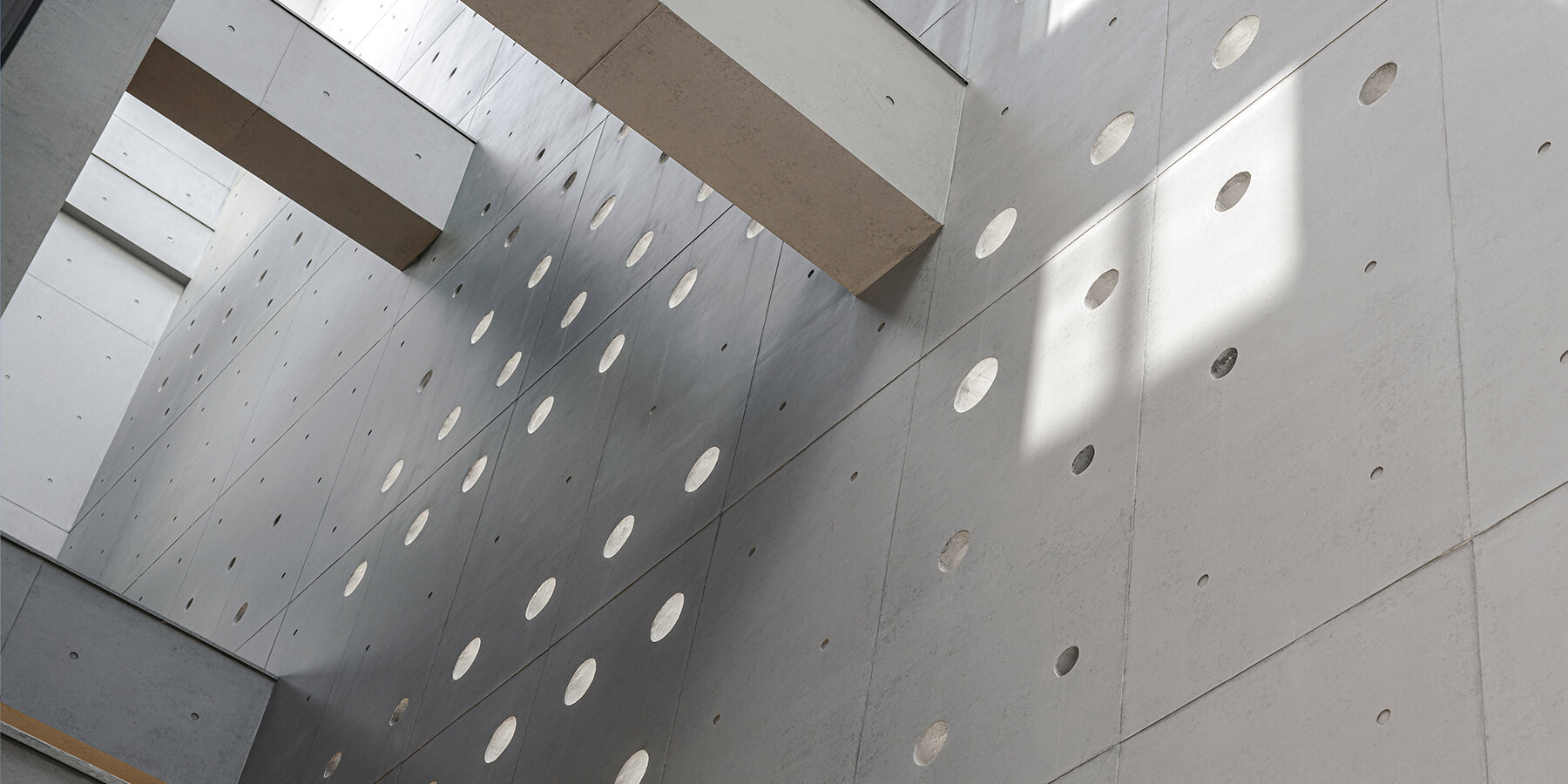 concrete-corporate-hq-air-matters-16-arch-studio-container-light-taiwan-designboom-large02