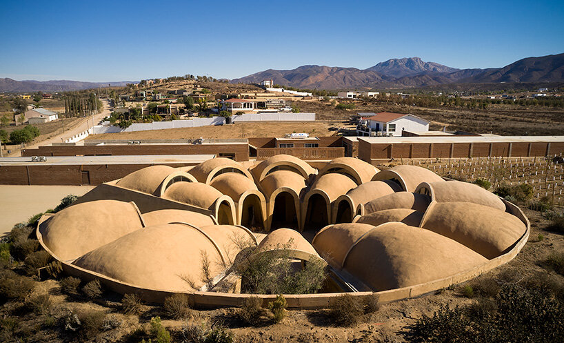 Paredes de concreto Ronda `` pictograma '' bodega alrededor del jardín impulsado por agua de lluvia mexicana