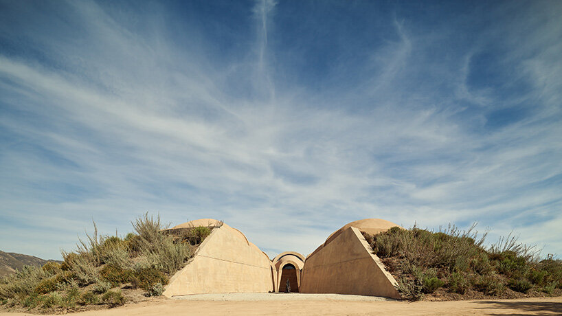 Paredes de concreto Ronda `` pictograma '' bodega alrededor del jardín impulsado por agua de lluvia mexicana