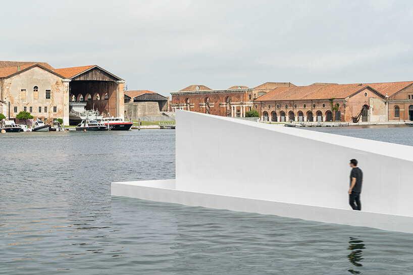 carlo ratti & höweler + yoon launch floating cultural plaza in venice ahead of brazil's COP30