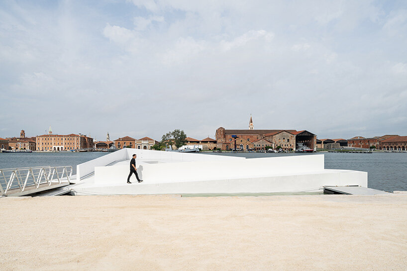 carlo ratti & höweler + yoon launch floating cultural plaza in venice ahead of brazil's COP30