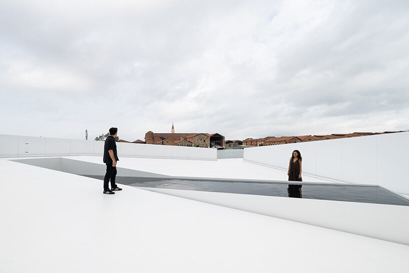 carlo ratti & höweler + yoon launch floating cultural plaza in venice ahead of brazil's COP30
