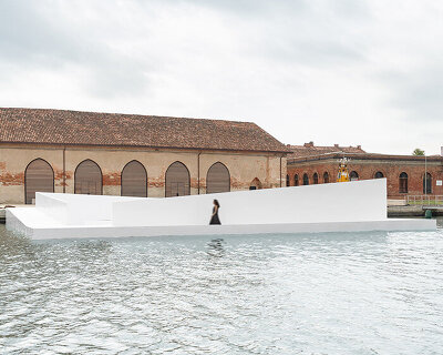 carlo ratti & höweler + yoon launch floating cultural plaza in venice ahead of brazil's COP30