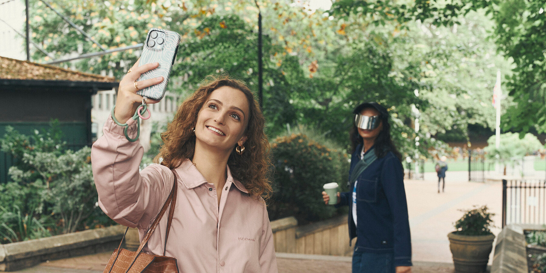 droga5-dublin-captured-cap-social-media-ancuta-sarca-designboom-1800-3