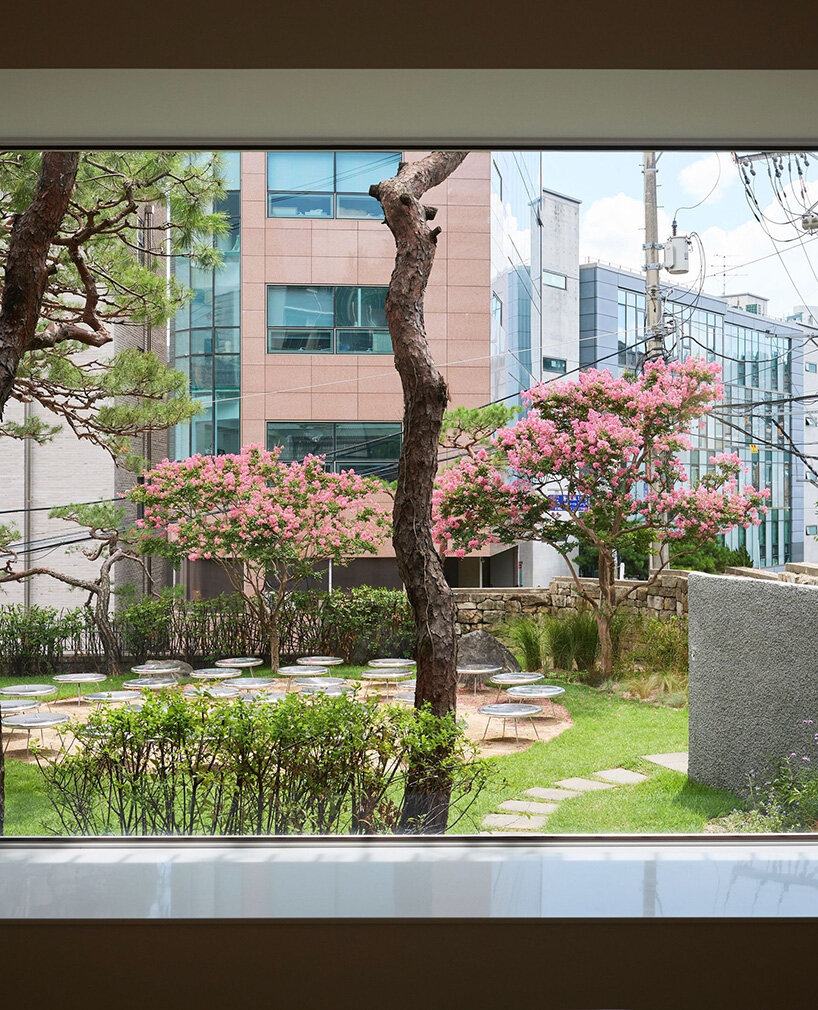 Frieze abre un espacio de exhibición durante todo el año en Seúl y pasa la instalación de aguas pluviales de Sanaa