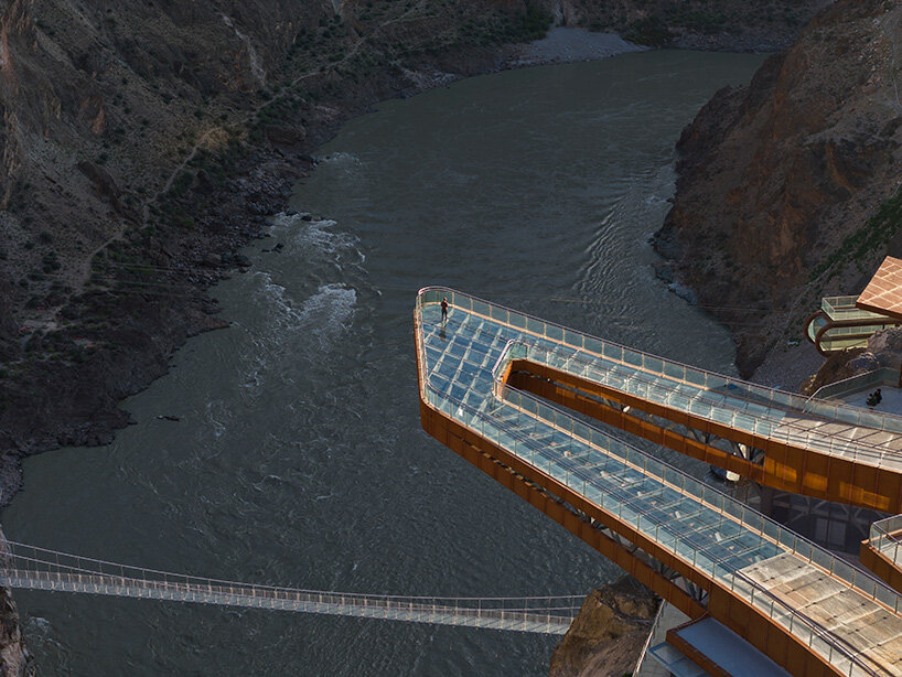 cantilevered glass walkway by archermit hovers 130 meters over tibet's canyon