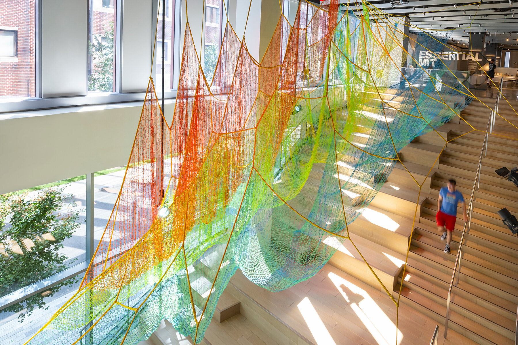 janet-echelman-MIT-museum-remembering-future-designboom-06a