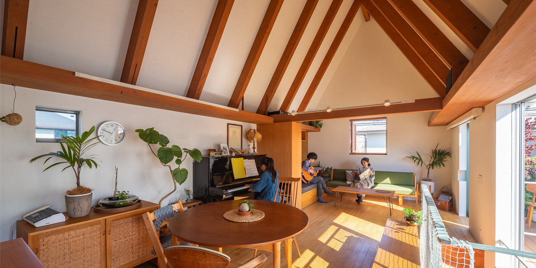 kaku-kaku-kanadel-courtyard-house-takeshi-hosaka-tokyo-japan-designboom-1800-3