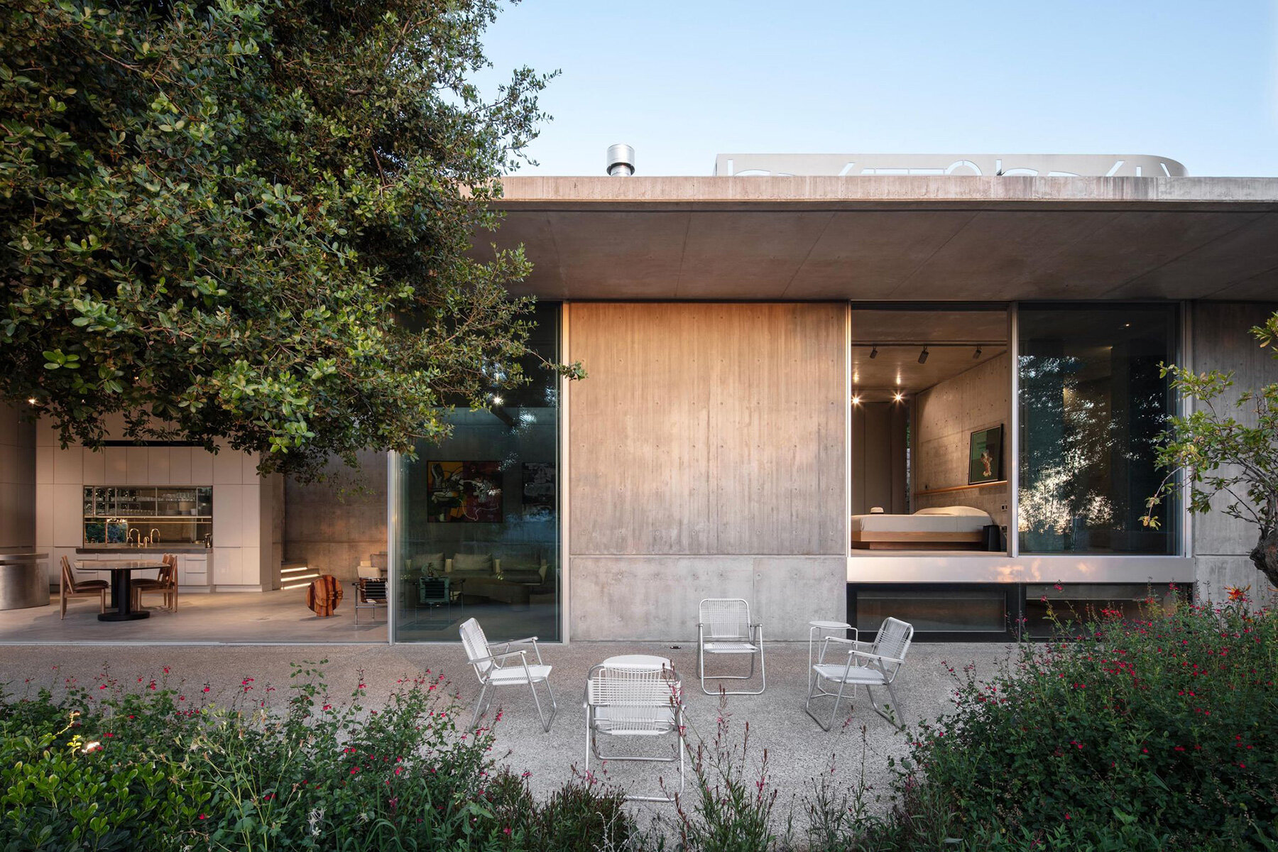 lebanon-retreat-eastarchitecture-home-contemporary-art-gallery-sculptural-roof-designboom-large01
