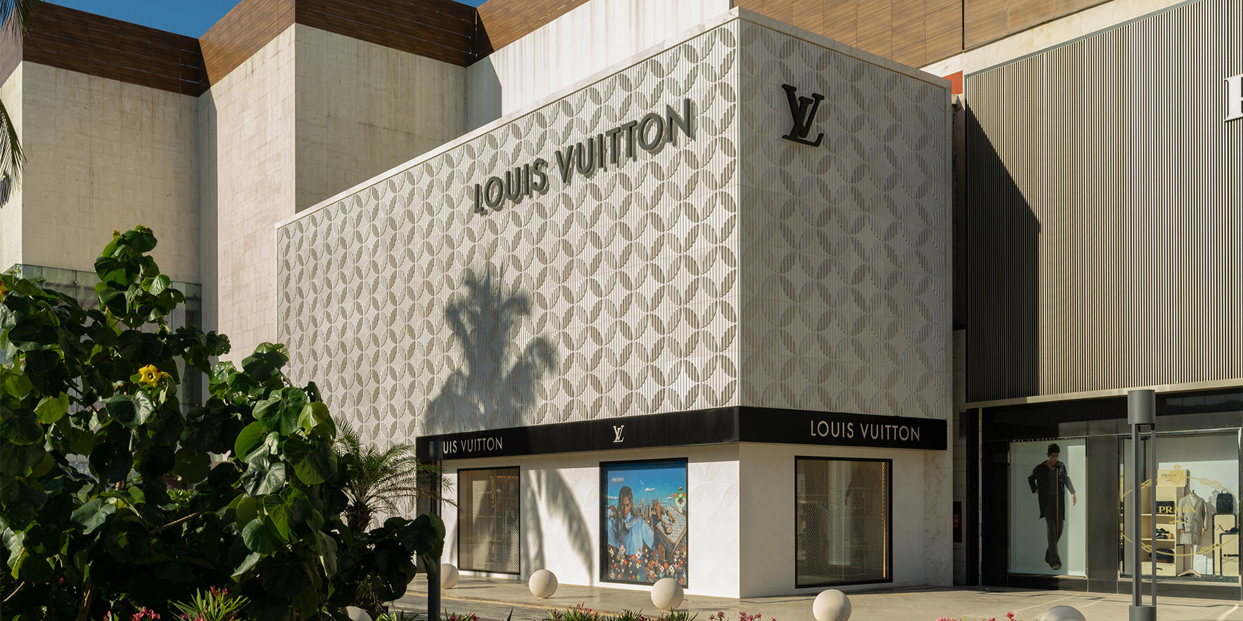 louis-vuitton-store-cancun-facade-concrete-materia-gustavo-carmona-designboom-1800-3