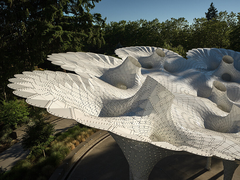 MARC FORNES / THEVERYMANY folds 6,665 aluminum parts into umbrella-like canopy