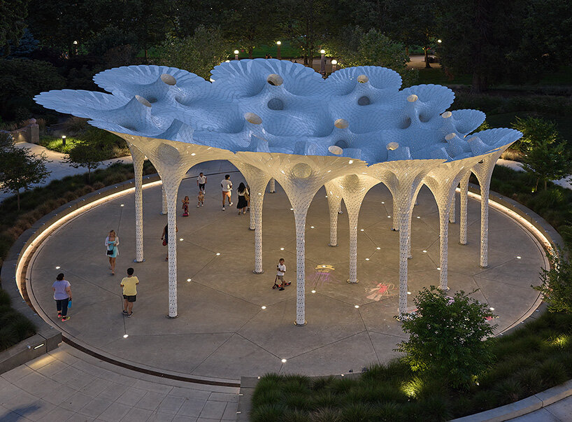 MARC FORNES / THEVERYMANY folds 6,665 aluminum parts into umbrella-like canopy