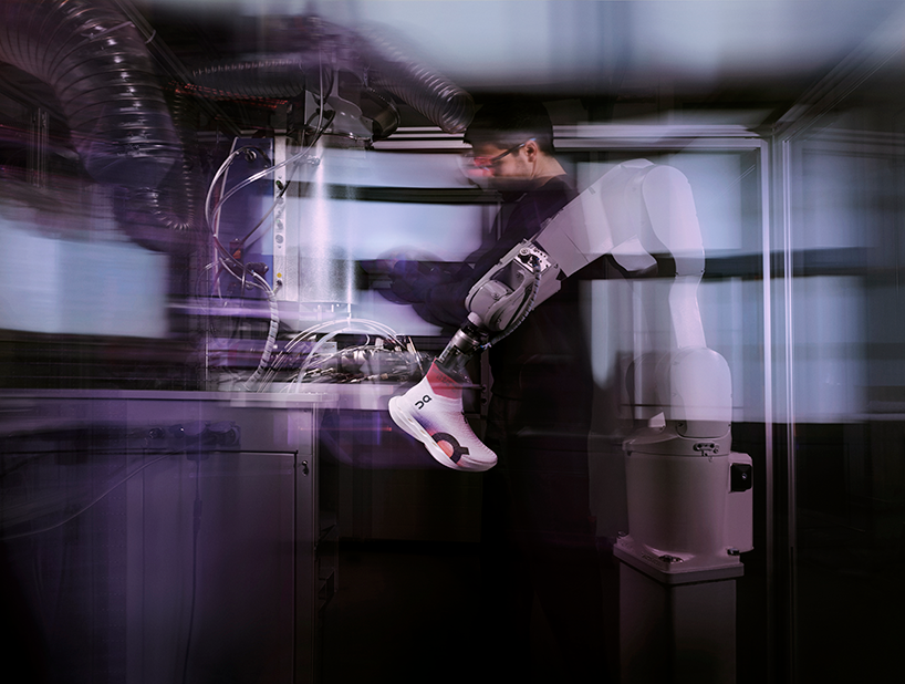 Exhibir la filosofía de diseño centrada en humanos en el mundo del robot en el laboratorio Tokio