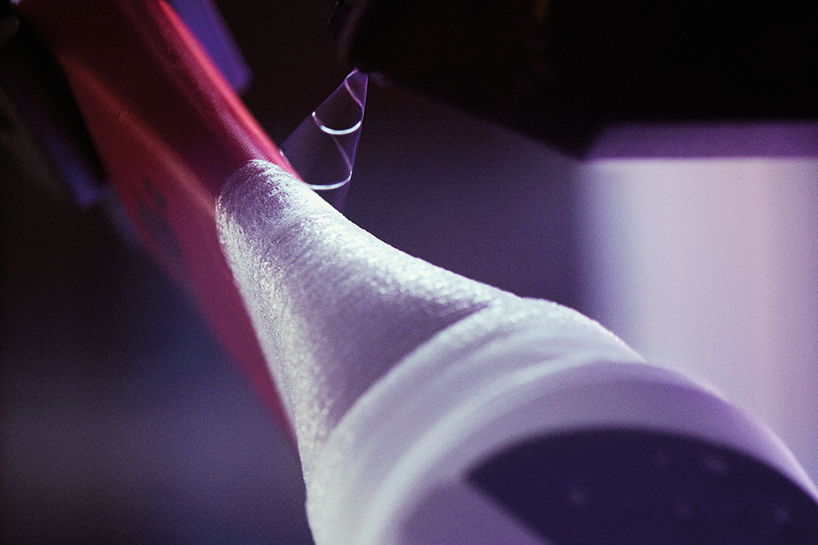 Exhibir la filosofía de diseño centrada en humanos en el mundo del robot en el laboratorio Tokio