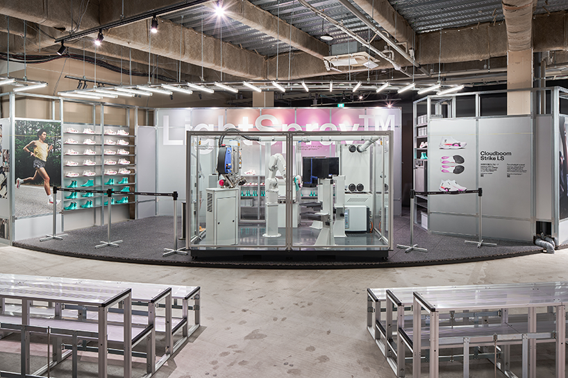 Exhibir la filosofía de diseño centrada en humanos en el mundo del robot en el laboratorio Tokio