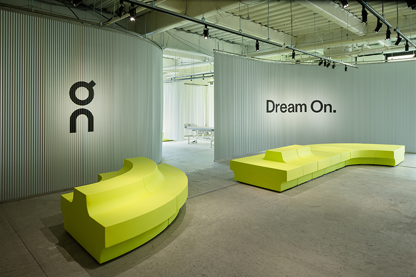 Exhibir la filosofía de diseño centrada en humanos en el mundo del robot en el laboratorio Tokio