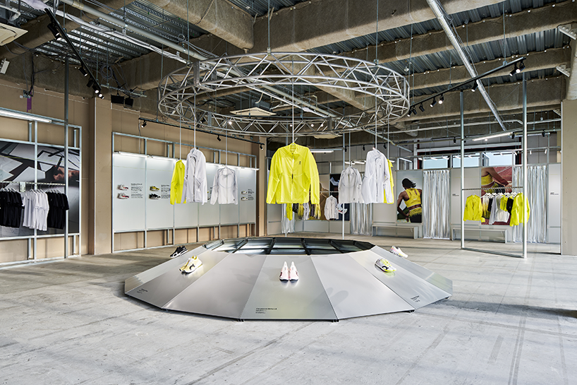 Exhibir la filosofía de diseño centrada en humanos en el mundo del robot en el laboratorio Tokio