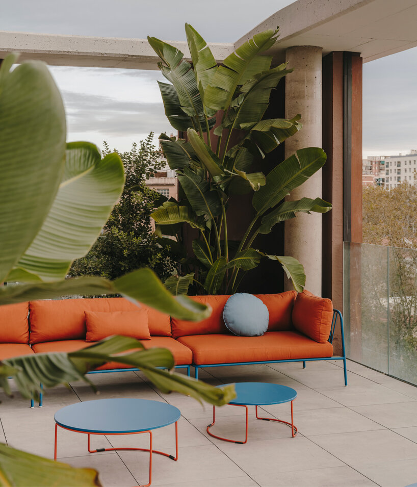 Los muebles de Pedrali traen familiares y bienestar a espacios de trabajo en todo el mundo