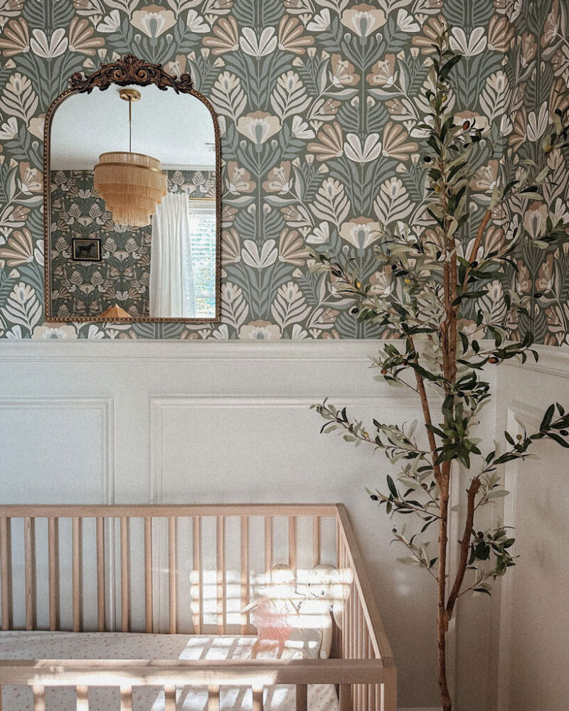 El papel tapiz despegable y adhesivo de Love vs Design reconsidera los interiores temporales para la vida moderna