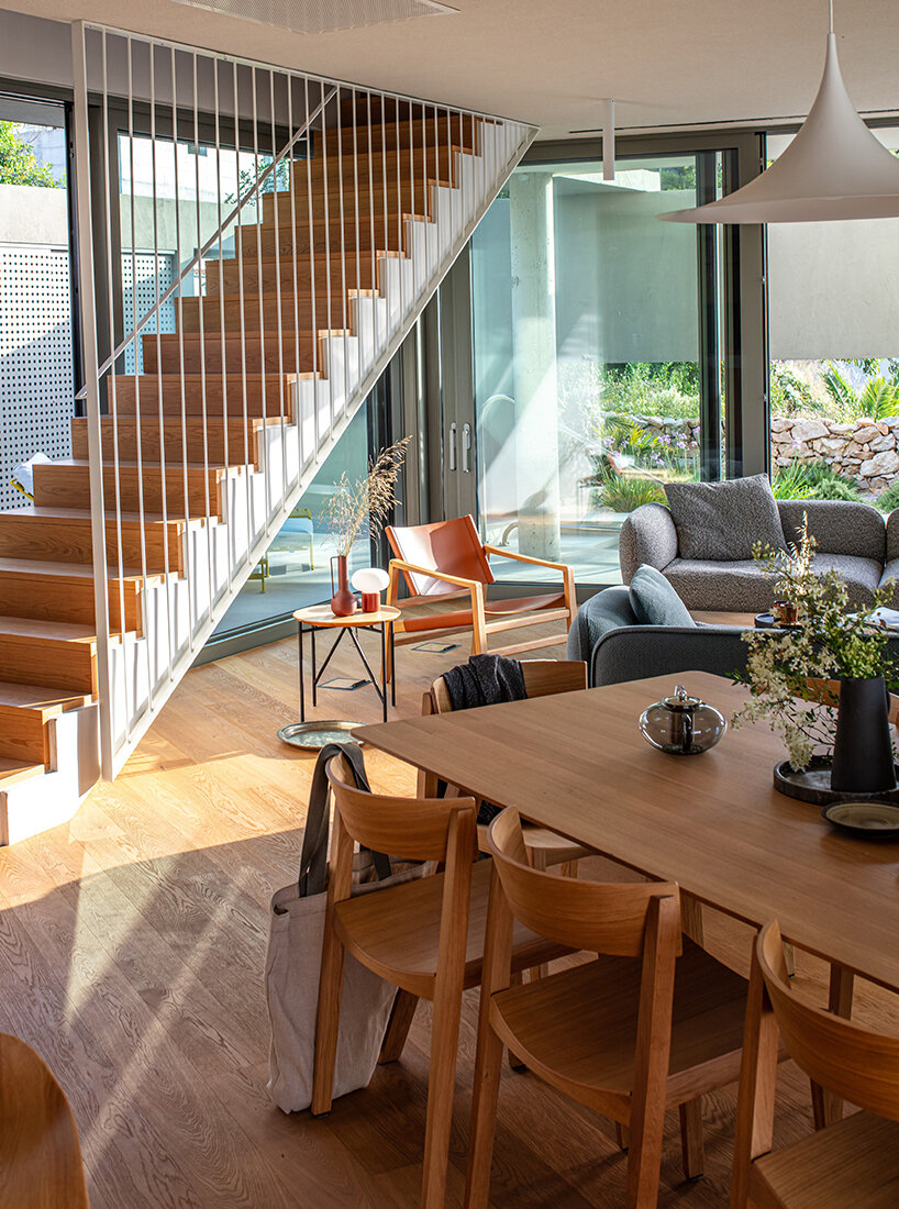 La serie de películas de Prostoria's Bonds explora el diseño de muebles a través de la conexión humana