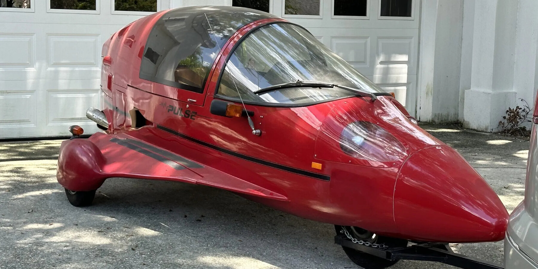 revisiting-1985-pulse-autocycle-jet-vehicle-sliding-canopy-tandem-seats-designboom-ban