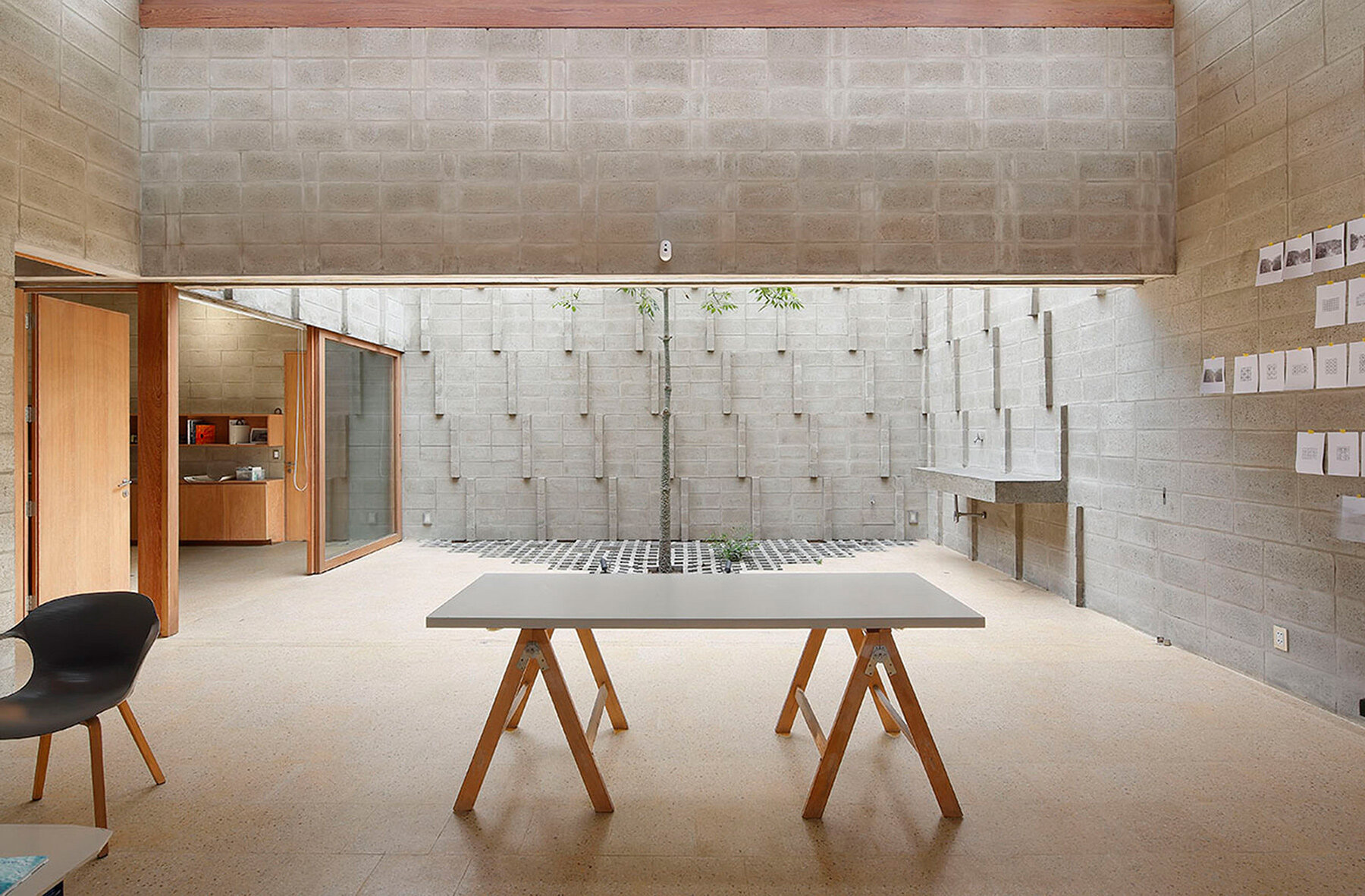 roman-bauer-studio-workshop-photographers-peru-designboom-06a