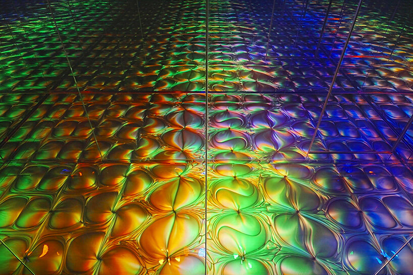 El museo permanente de TeamLab abrió en Kioto en octubre de 2025 y muestra más de 50 obras de arte